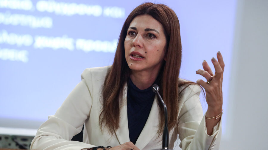 Σ. Ζαχαράκη: Επικοινώνησε με τον Πατριάρχη Ιεροσολύμων και τον πρέσβη Ιορδανίας στην Ελλάδα μετά το μακελειό στην ελληνορθόδοξη εκκλησία