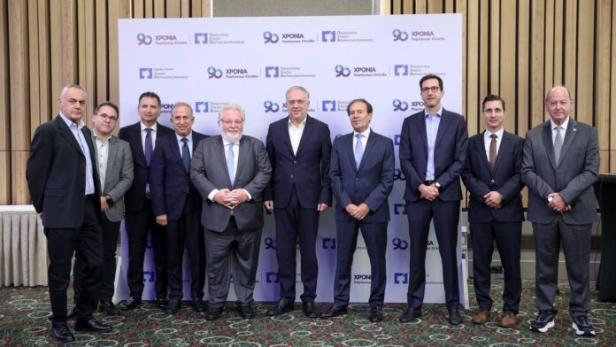Τάκης Θεοδωρικάκος: Το υπουργείο Ανάπτυξης στηρίζει την ελληνική φαρμακοβιομηχανία με τον αναπτυξιακό νόμο – Χιλιάδες νέες θέσεις εργασίας