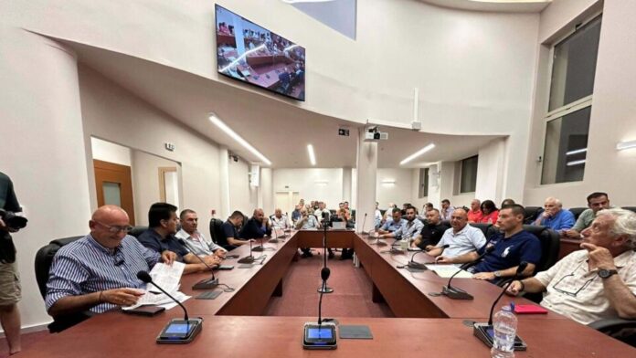 Δυτική Λέσβος: Ομόφωνη στήριξη στον Ταξιάρχη Βέρρο για την κλήση του να καταθέσει σχετικά με τον αφθώδη πυρετό