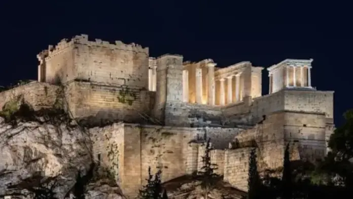 Νέος φωτισμός στον περίπατο της Ακρόπολης με 125 ιστούς στις οδούς Διονυσίου Αρεοπαγίτου και Αποστόλου Παύλου