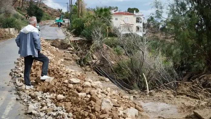 Κρήτη: 508 κλήσεις στην Πυροσβεστική μετά την κακοκαιρία – Αυτοψίες κυβερνητικού κλιμακίου στις πληγείσες περιοχές