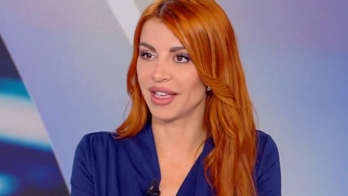 Βάσια Αναστασίου για Αλέξη Τσίπρα: Ο πολιτικός πατερούλης του, ο κ. Καημένος, τον στηρίζει τώρα που υποχωρούν τα ποσοστά του