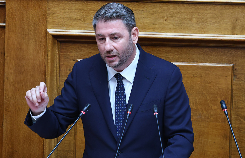 Ανδρουλάκης: «Μην αφήνετε να πέφτει τίποτα κάτω» – Μηδενική ανοχή σε ΝΔ και αμφισβητίες της προσφοράς του ΠΑΣΟΚ