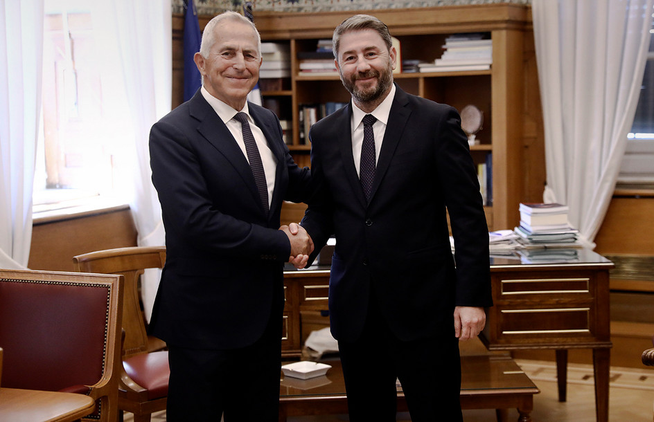 Ε. Αποστολάκης: Η ένταξή του στην ΚΟ του ΠΑΣΟΚ γνωστοποιήθηκε στην Ολομέλεια της Βουλής