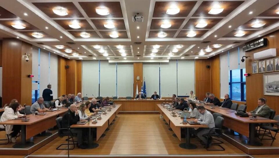 Το Δημοτικό Συμβούλιο Αχαρνών κατοχύρωσε δεκάδες εργαζομένους