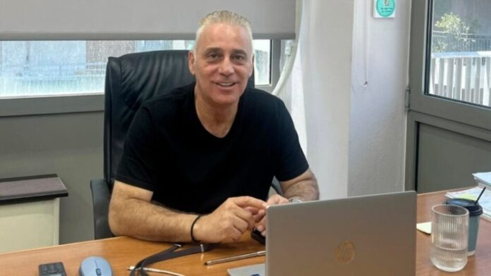 Ο αντιδήμαρχος Πειραιά Γ. Βοϊδονικόλας βρίσκεται σε σοβαρή κατάσταση – Αυτοτραυματίστηκε με πιστόλι