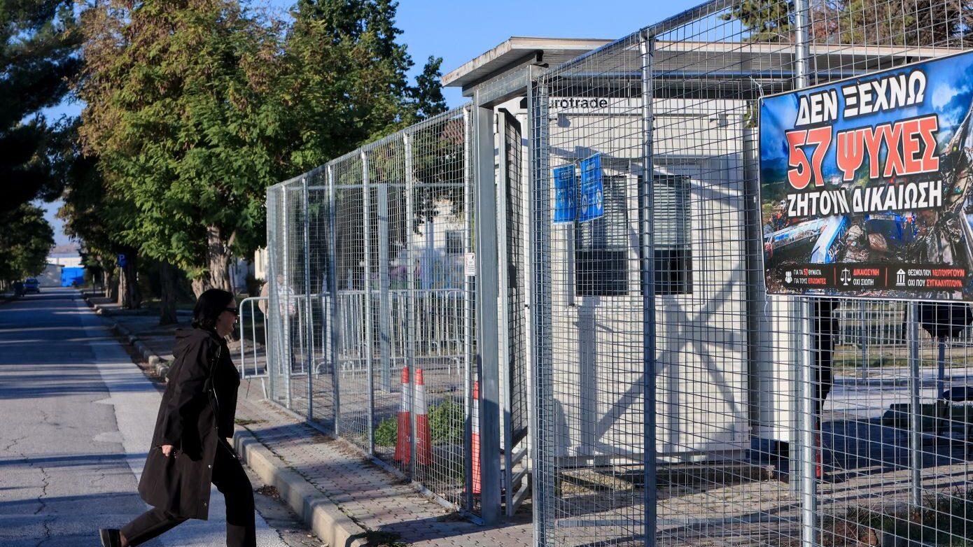 Τέμπη: Συγγενής θύματος στη δίκη καταγγέλλει ότι «επί χρόνια δεν λειτουργούσε κανένα σύστημα ασφαλείας»