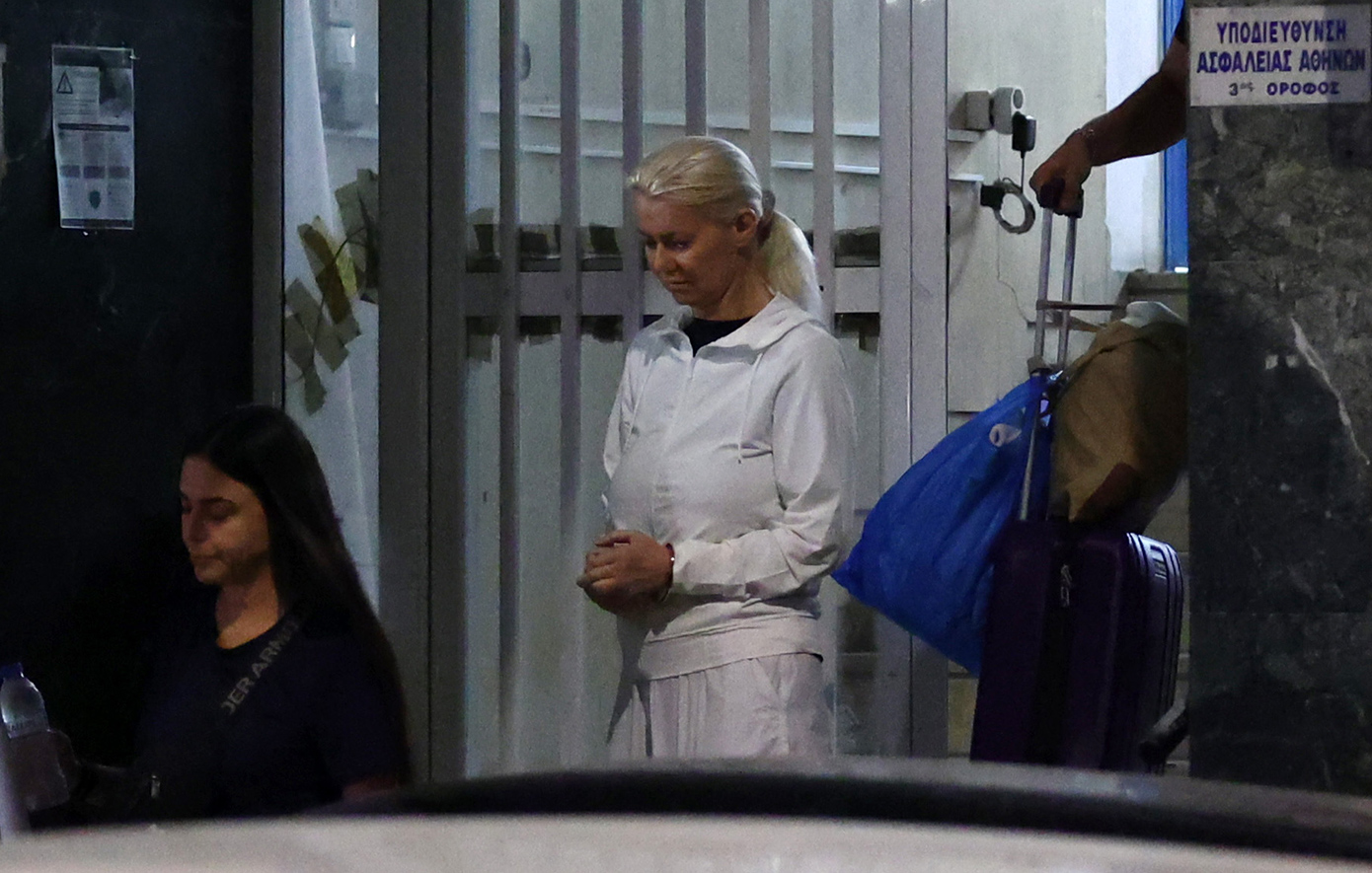 Γιώργος Μαζωνάκης: Αίσθηση προκάλεσε η απολογία της γιατρού του: «Αντέδρασα ακαριαία, δεν θα άλλαζε κάτι εάν ήμουν στο νοσοκομείο» – Τι απάντησε για την ανακοπή του τραγουδιστή