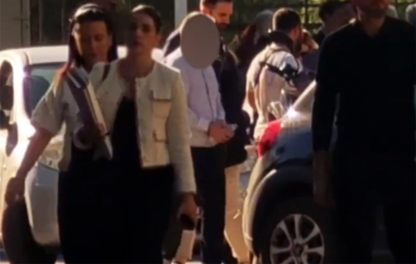 Στην Ευελπίδων μεταφέρθηκε ο 52χρονος γυναικολόγος που κατηγορείται για πορνογραφία ανηλίκων – Εκατοντάδες σκληρά αρχεία στην κατοχή του