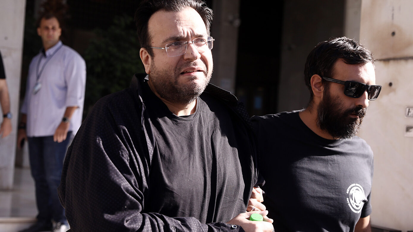 Φίλιππος Καμπούρης: Μεταφέρθηκε στην Ευελπίδων με τους άλλους συλληφθέντες – «Είμαι αθώος, είναι σκευωρία»