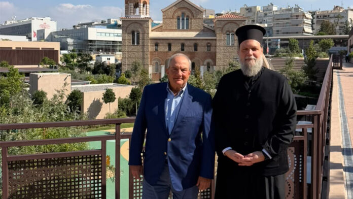 Ο πρώην Πρωθυπουργός Κώστας Καραμανλής στο «Ιωνικό Κέντρο» της Ιεράς Μητροπόλεως Νέας Ιωνίας