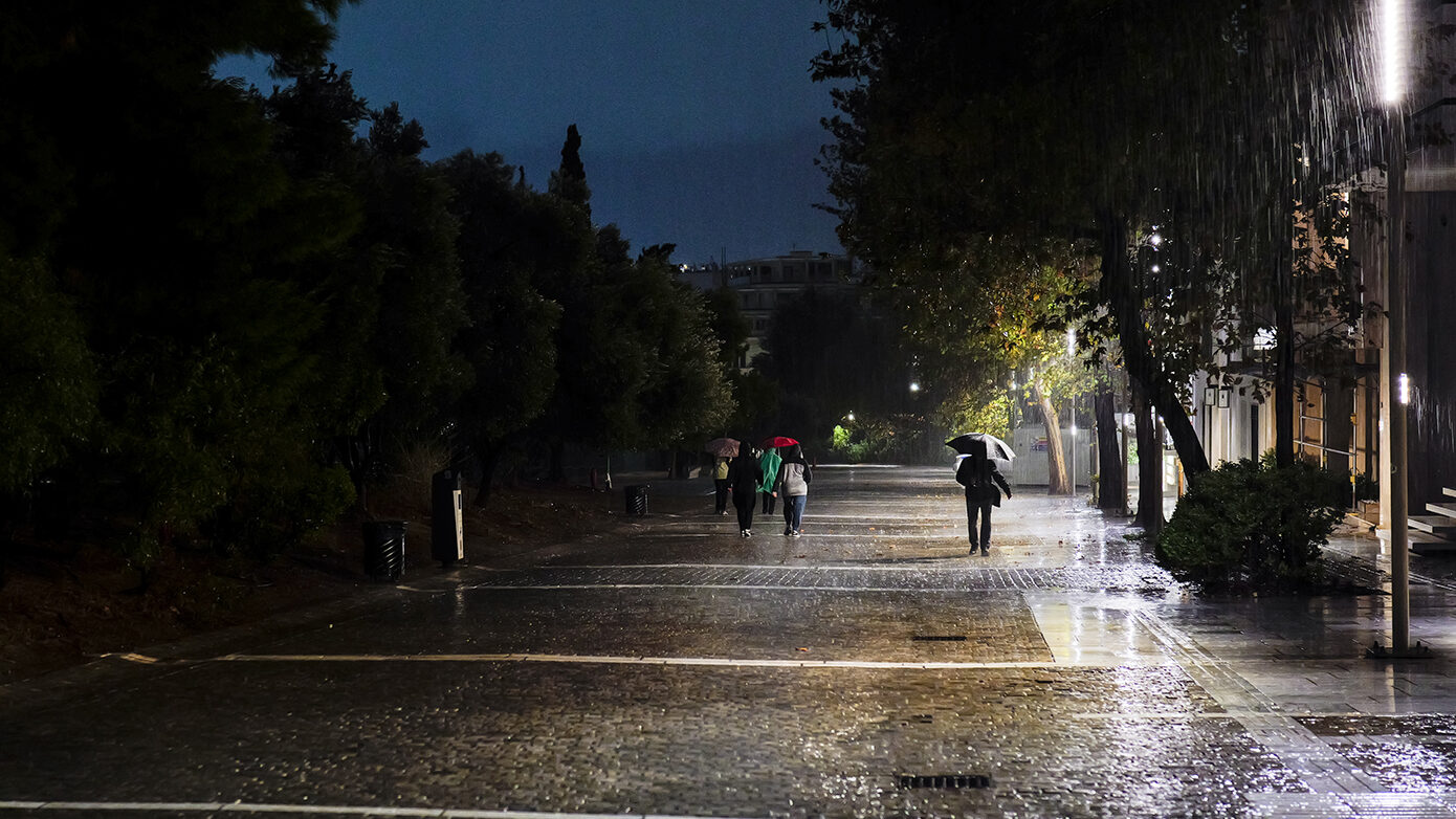 Κακοκαιρία: Νέο κύμα «έρχεται» στη χώρα – Πότε θα ξεκινήσουν οι καταιγίδες και ποιες περιοχές θα πληγούν