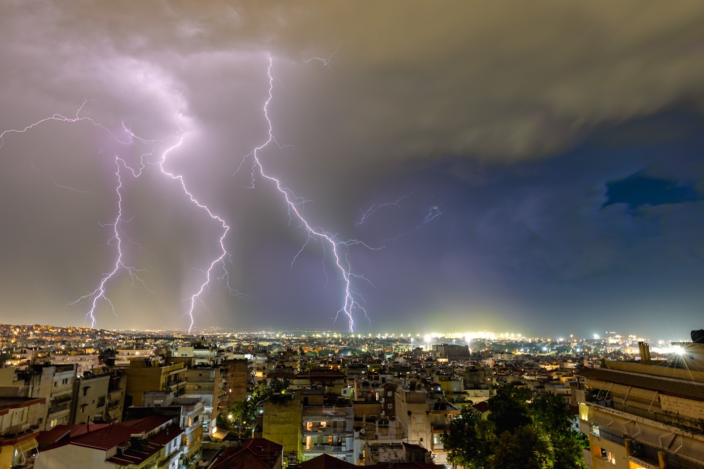 Κακοκαιρία: Οι περιοχές που δέχθηκαν τις ισχυρότερες βροχοπτώσεις στη χώρα