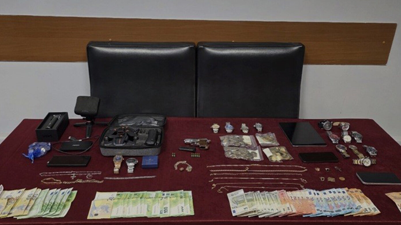 Βόρεια Ελλάδα: Εξαρθρώθηκε εγκληματική ομάδα για δεκάδες διαρρήξεις με λεία κοσμήματα, λίρες και μετρητά