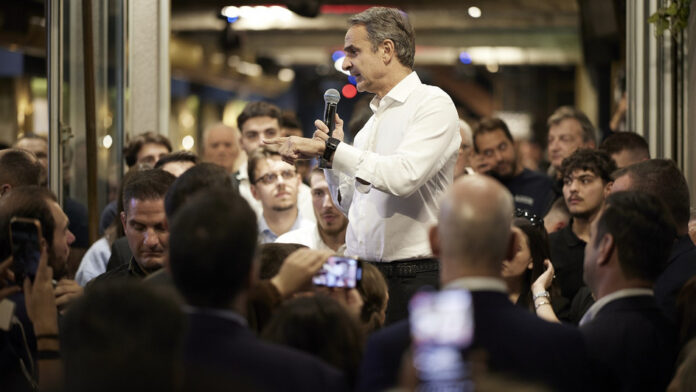 Νέα Δημοκρατία: η απόσταση ανάμεσα στην εκλογική πρωτιά και την κοινωνική αποδοχή