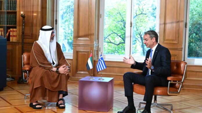 Κυριάκος Μητσοτάκης: Συνάντηση με τον πρίγκιπα διάδοχο του Άμπου Ντάμπι – «Οι δύο χώρες μπορούν να λειτουργήσουν μαζί ως πυλώνες σταθερότητας»