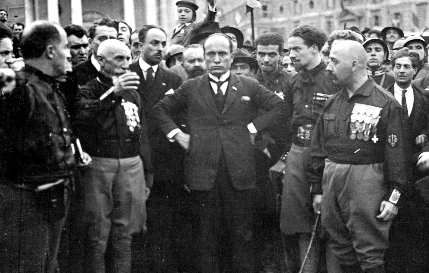 Η μεγάλη μπλόφα του Μουσολίνι και πώς ο βασιλιάς τού παρέδωσε την εξουσία – Σαν σήμερα 27 Οκτωβρίου