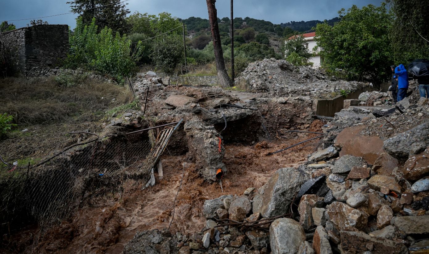 Μυλοπόταμος: Επαναφέρεται σταδιακά η υδροδότηση στα χωριά που επλήγησαν από την κακοκαιρία