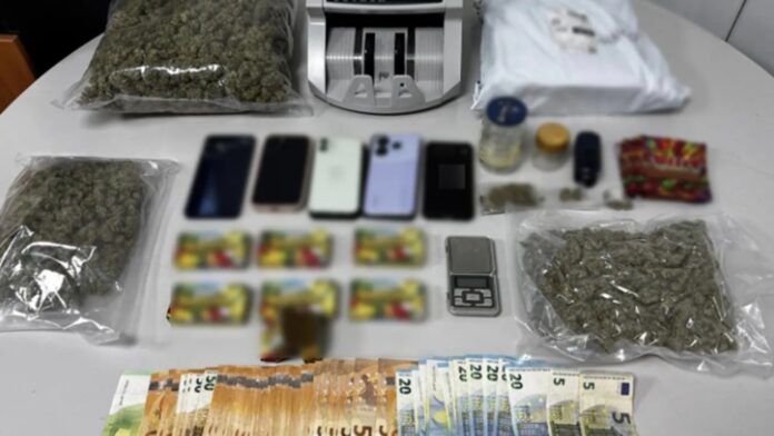 Θεσσαλονίκη: Συνελήφθησαν τρία άτομα για διακίνηση ναρκωτικών – Τα έστελναν με το ταχυδρομείο