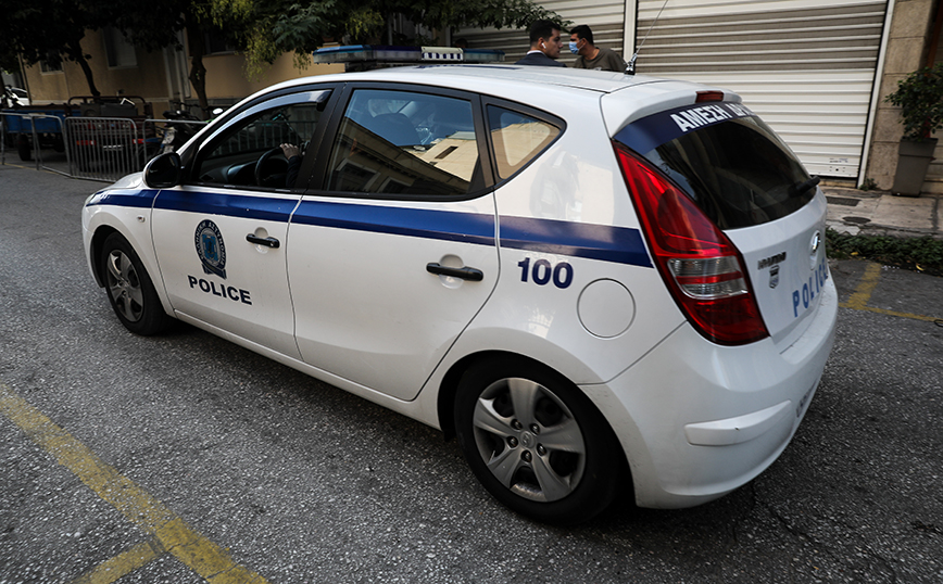 Πέλλα: Εξιχνιάστηκε απάτη με 220 χρυσές λίρες, 7.500 ευρώ και κοσμήματα αξίας 15.000 ευρώ – Ζήτησαν να τα τυλίξουν σε αλουμινόχαρτο