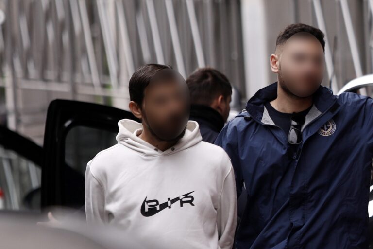 Φονική έκρηξη στην Πλάκα: Βαρύτατες ποινικές διώξεις στους συλληφθέντες – Πώς οι κάμερες «ξεκλείδωσαν» την υπόθεση