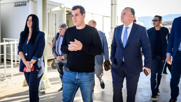 Πλεύρης: Αποσυμφορούνται οι δομές σε Λέρο και Κω – Μειώνεται το ωράριο εξόδου των μεταναστών από τη δομή