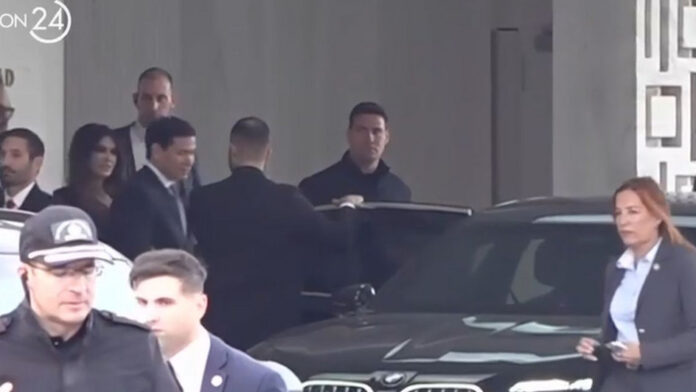 Μάρκο Ρούμπιο: Αναχώρησε από το ξενοδοχείο στην Αθήνα με εντυπωσιακή αυτοκινητοπομπή
