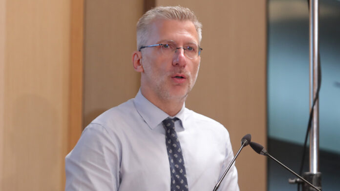Άκης Σκέρτσος: Το δημόσιο σχολείο του Κολωνού να μην υστερεί σε τίποτα από εκείνο στο Κολωνάκι
