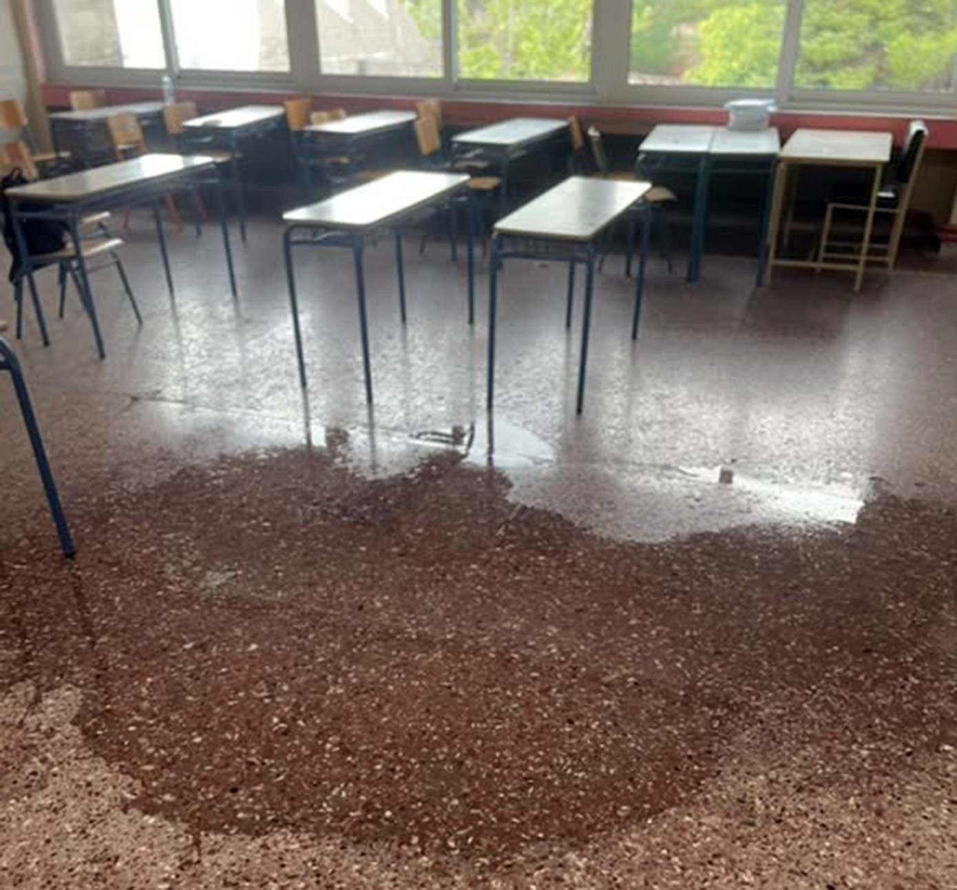 1ο ΕΠΑΛ Λαμίας: Προβλήματα στεγανότητας μετά τις ισχυρές βροχοπτώσεις στην περιοχή
