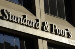 S&P: Η Ελλάδα διατηρεί την αξιολόγηση «BBB» με σταθερές προοπτικές