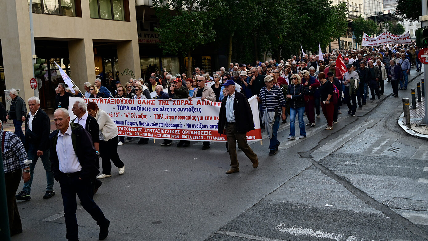 Πολιτική αντιπαράθεση για τις διαδηλώσεις: Η αντιπολίτευση καταγγέλλει «αστυνομοκρατία» – Τι απαντά η κυβέρνηση