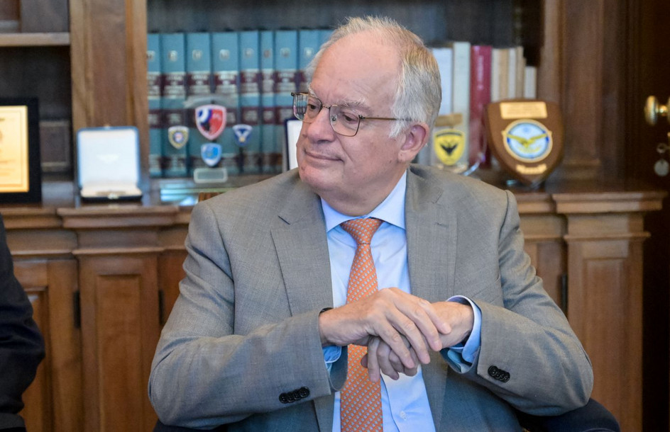 Κωνσταντίνος Τασούλας: Βλάβη στο Embraer πριν από το ταξίδι στη Σλοβενία – Με C-27 της Πολεμικής Αεροπορίας στη Λιουμπλιάνα