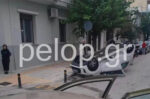 Πάτρα: Αυτοκίνητο ανατράπηκε σε σφοδρή σύγκρουση στη διασταύρωση – Τραυματίστηκε ο οδηγός