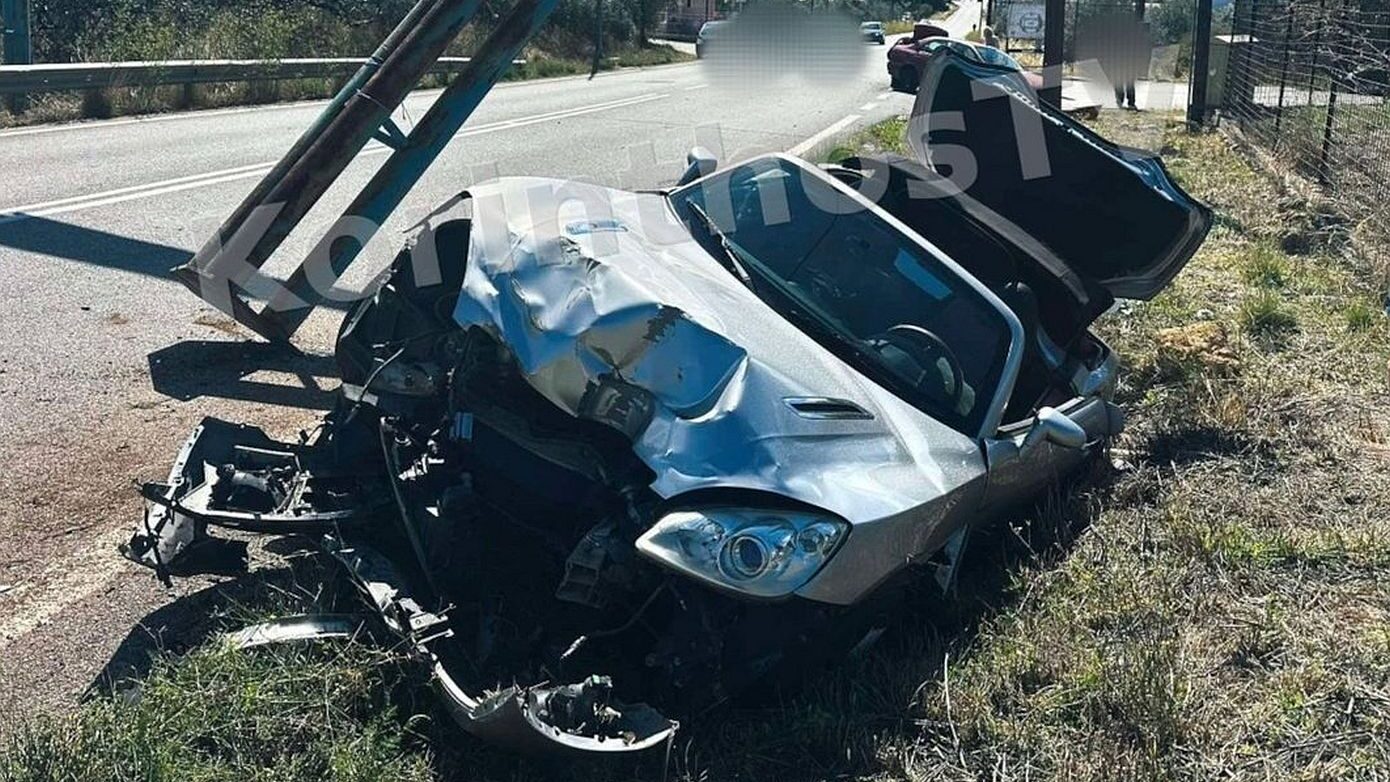 Σοφικό Κορινθίας: Σφοδρή σύγκρουση δύο αυτοκινήτων στην επαρχιακή οδό – Φωτογραφίες και βίντεο