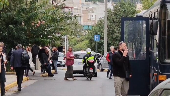 Βάσω Τσαρούχα: Μετήχθη στην Ευελπίδων για τα στημένα στο μπάσκετ – Οδηγήθηκε στο κτίριο 9 για να απολογηθεί