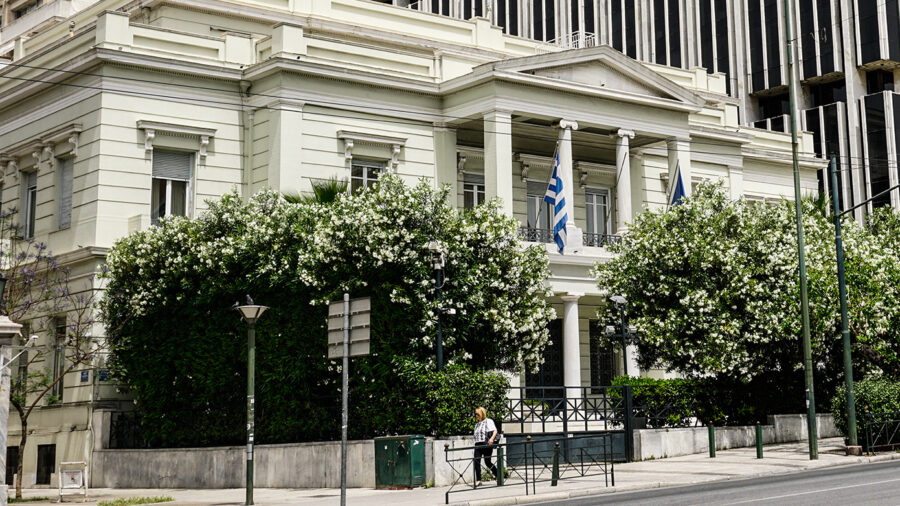 ΥΠΕΞ προς Τουρκία για τους μουφτήδες της Θράκης: Η Συνθήκη της Λωζάννης είναι σαφής – Υποκριτικό να παραδίδει μαθήματα η Τουρκία