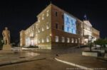 Η Βουλή των Ελλήνων φωταγωγήθηκε για την Παγκόσμια Ημέρα Δωρεάς Οργάνων και Ιστών