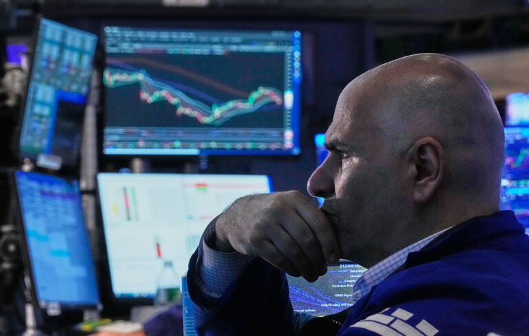Big Tech: «Εξαϋλώθηκαν» 900 δισ. δολάρια από τις μετοχές λόγω της φρενίτιδας επενδύσεων στην AI