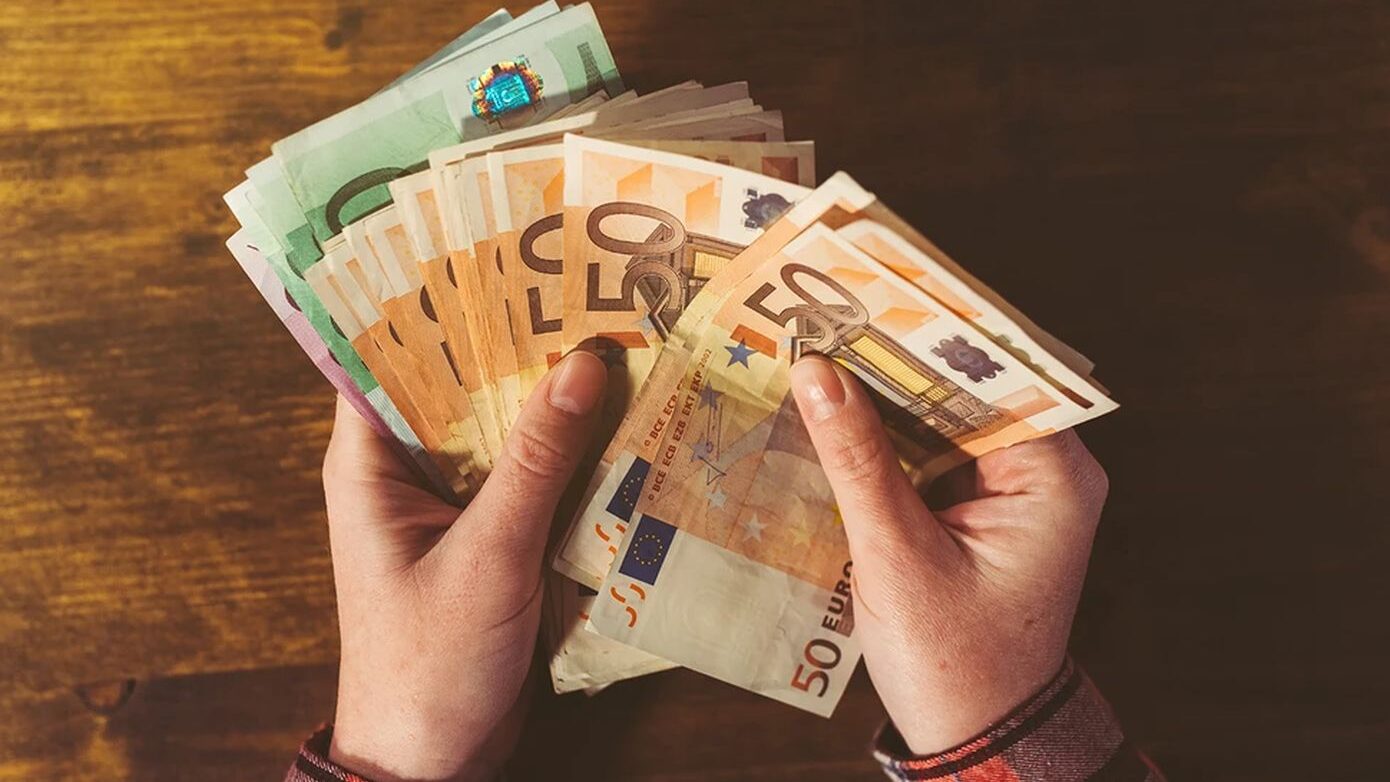 Φορολοταρία ΑΑΔΕ: Έγινε η κλήρωση για τις συναλλαγές Σεπτεμβρίου – Δείτε αν κερδίσατε τα 50.000 ευρώ
