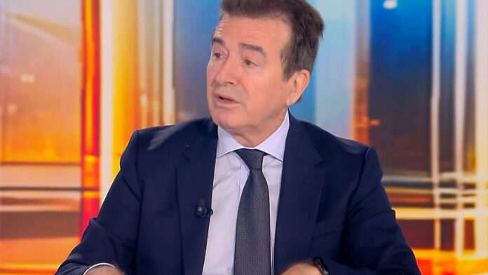 Μ. Χρυσοχοΐδης: Θα απαγορευτεί η μίσθωση διαμερισμάτων όπου μένουν δεκάδες μετανάστες – Ετοιμάζονται επιχειρήσεις για την απομάκρυνσή τους