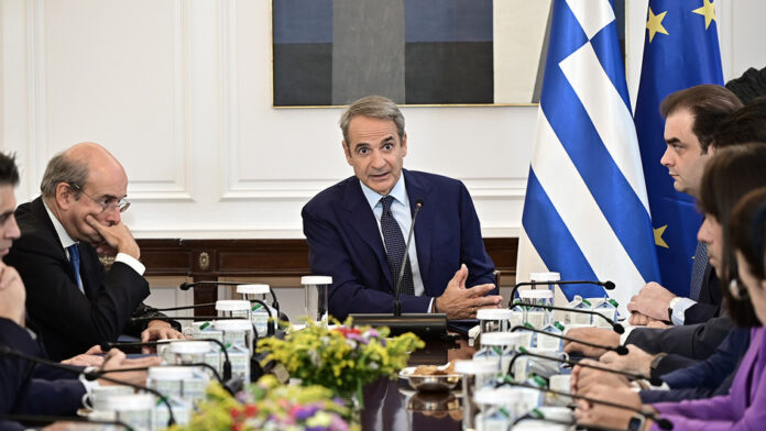 Συσκέψεις και αγώνας δρόμου ενόψει της Συνόδου Κορυφής – Η Αθήνα αναζητεί τρόπους να κάμψει τις αντιστάσεις των «βορείων»