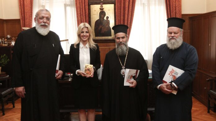 Κράτος και Εκκλησία συνεργάζονται για την πρόληψη της ενδοοικογενειακής βίας
