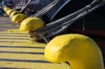 Ηράκλειο: Πλοίο με 777 επιβάτες παραμένει δεμένο μετά την εμπλοκή κάβου