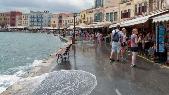 Χανιά: Υπό πλήρη έλεγχο η κατάσταση των οκτώ εγκλωβισμένων υπαλλήλων στη Σαμαριά